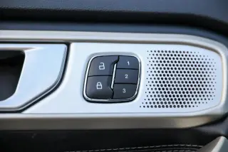 Ford Explorer 2023 AWD Limited 4dr SUV