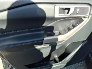 Ford Explorer 2023 AWD XLT 4dr SUV