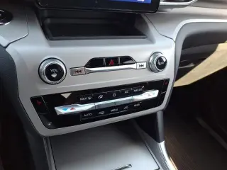 Ford Explorer 2023 AWD XLT 4dr SUV