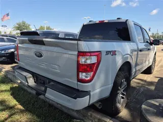 Ford F-150 2023 4x2 XL 4dr SuperCrew 5.5 ft. SB