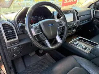 Ford Expedition 2019 4x4 Platinum 4dr SUV