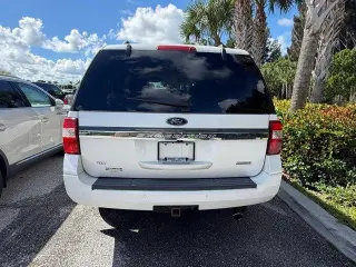 Ford Expedition 2017 4x2 XLT 4dr SUV