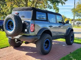Ford Bronco 2022 4x4 Base Advanced 4dr SUV