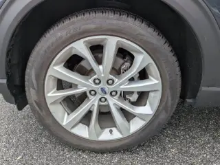 Ford Explorer 2023 AWD Platinum 4dr SUV