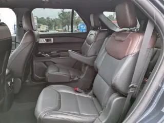 Ford Explorer 2023 AWD Platinum 4dr SUV