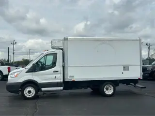 Ford Transit 2018 350 HD 2 puertas 138 pulos WB DRW Chassis con GVWR de 9950 lb.