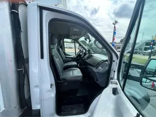 Ford Transit 2018 350 HD 2 puertas 138 pulos WB DRW Chassis con GVWR de 9950 lb.
