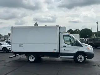 Ford Transit 2018 350 HD 2 puertas 138 pulos WB DRW Chassis con GVWR de 9950 lb.