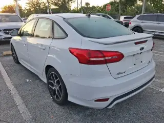 Ford Focus 2016 SE 4dr Sedán