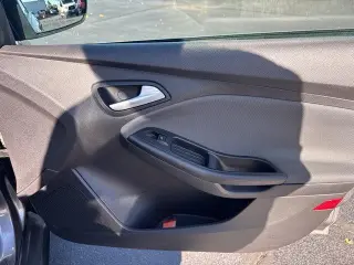 Ford Focus 2014 SE 4dr Sedán