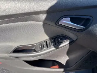 Ford Focus 2014 SE 4dr Sedán