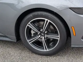 Ford Mustang 2025 EcoBoost 2d Fastback