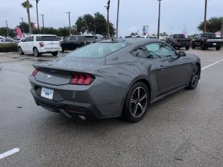 Ford Mustang 2025 EcoBoost 2d Fastback