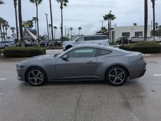 Ford Mustang 2025 EcoBoost 2d Fastback