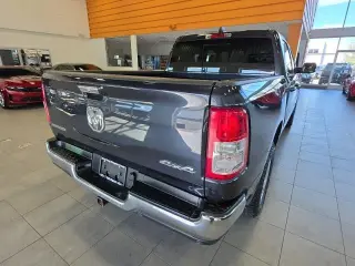 Ram 1500 2020 4x4 Big Horn 4dr Crew Cab 5.6 ft. SB Pickup