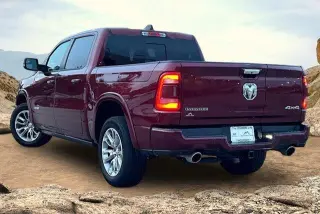 Ram 1500 2021 4x4 Laramie 4dr Crew Cab 5.6 ft. SB Pickup