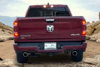 Ram 1500 2021 4x4 Laramie 4dr Crew Cab 5.6 ft. SB Pickup