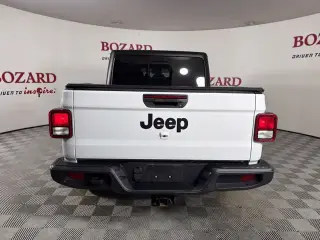 Jeep Gladiator 2024 4x4 Sport 4dr Crew Cab 5.0 ft. SB