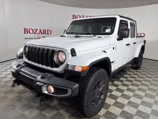 Jeep Gladiator 2024 4x4 Sport 4dr Crew Cab 5.0 ft. SB