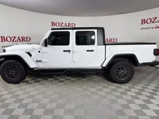 Jeep Gladiator 2024 4x4 Sport 4dr Crew Cab 5.0 ft. SB