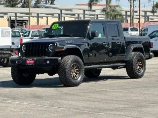 Jeep Gladiator 2023 4x4 Sport 4dr Crew Cab 5.0 ft. SB