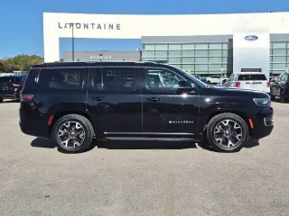 Jeep Wagoneer 2023 4x4 Series III 4dr SUV