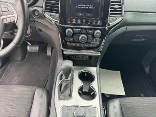 Jeep Grand Cherokee 2020 4x4 Laredo 4dr SUV