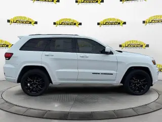 Jeep Grand Cherokee 2020 4x4 Laredo 4dr SUV
