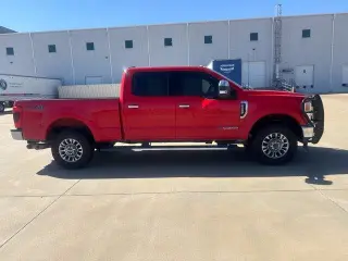 Ford F-250 Super Duty 2022 4x4 XLT 4dr Crew Cab 6.8 ft. SB Pickup