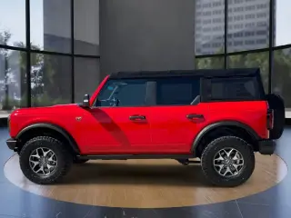 Ford Bronco 2022 4x4 Base Advanced 4dr SUV
