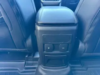 Ford Explorer 2023 AWD XLT 4dr SUV