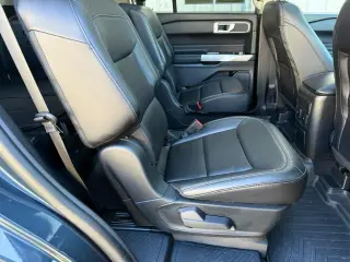 Ford Explorer 2023 AWD XLT 4dr SUV