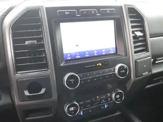Ford Expedition 2020 4x2 XLT 4dr SUV