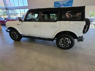 Ford Bronco 2022 4x4 Outer Banks 4dr SUV