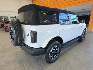 Ford Bronco 2022 4x4 Outer Banks 4dr SUV