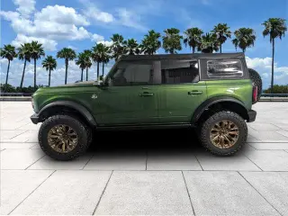 Ford Bronco 2022 4x4 Base Advanced 4dr SUV