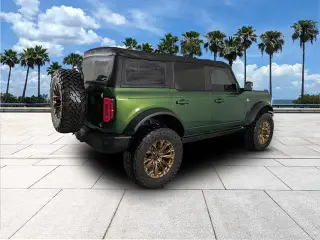 Ford Bronco 2022 4x4 Base Advanced 4dr SUV