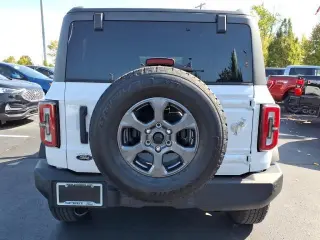 Ford Bronco 2023 4x4 Big Bend SUV de 4 puertas