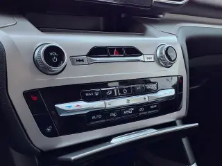 Ford Explorer 2023 AWD XLT 4dr SUV