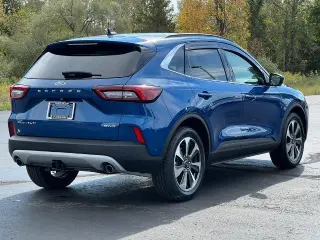 Ford Escape 2023 AWD Platinum 4dr SUV