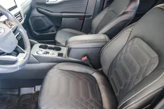 Ford Escape Plug-In Híbrido 2023 Base 4dr SUV
