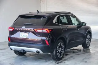 Ford Escape Plug-In Híbrido 2023 Base 4dr SUV