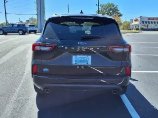 Ford Escape 2023 ST-Line SUV de 4 puertas