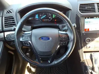 Ford Explorer 2018 AWD XLT 4dr SUV