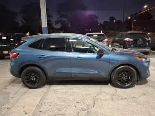 Ford Escape Hybrid 2020 SE Sport SUV de 4 puertas