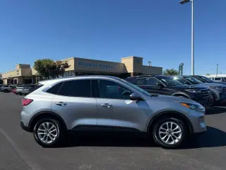 Ford Escape 2021 SE 4dr SUV