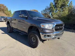 Ram 1500 2019 4x4 Big Horn 4dr Crew Cab 5.6 ft. SB Pickup