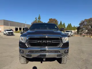 Ram 1500 2019 4x4 Big Horn 4dr Crew Cab 5.6 ft. SB Pickup