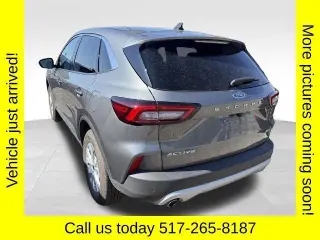 Ford Escape 2024 con tracción en las cuatro ruedas y Active 4dr SUV