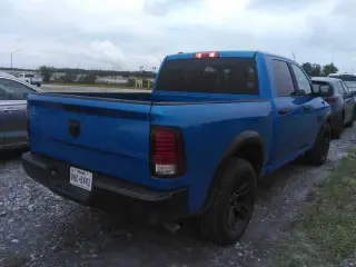 Ram 1500 Classic 2024 4x2 Warlock 4dr Crew Cab pickup con cama de 5.5 pies